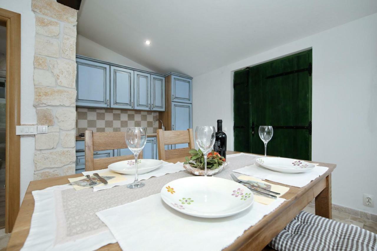 Holiday Home Petar Drage Exterior photo